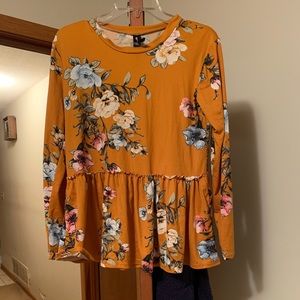 Agnes & Dora Muse top